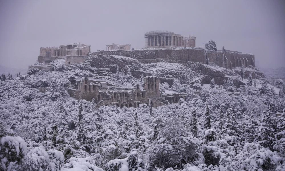 Oυκρανικός χιονιάς θα πολιορκήσει τη χώρα με κρύο, ανέμους και ισχυρές βροχές